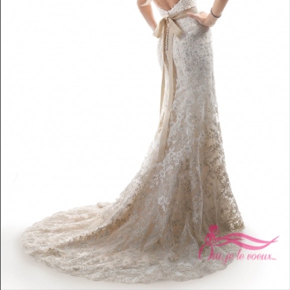 Wedding dress from Maggie Sottero! - Picture 2 of 6